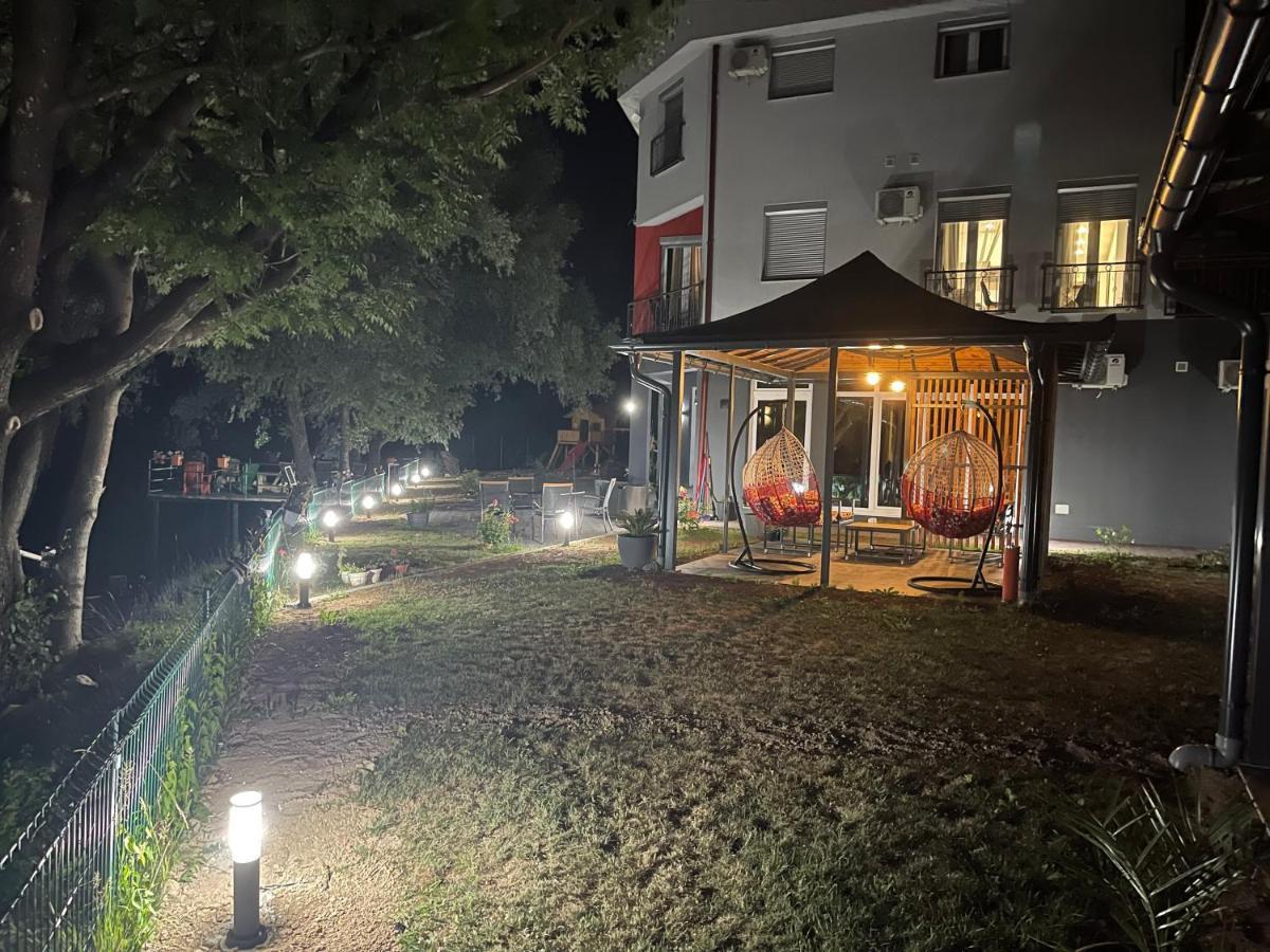 Apartments And Rooms Villa Majestic Bihać Zewnętrze zdjęcie