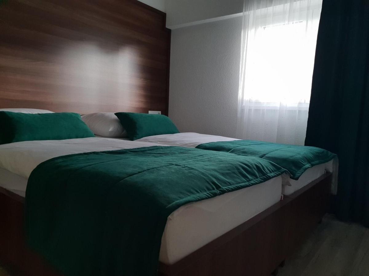 Apartments And Rooms Villa Majestic Bihać Zewnętrze zdjęcie