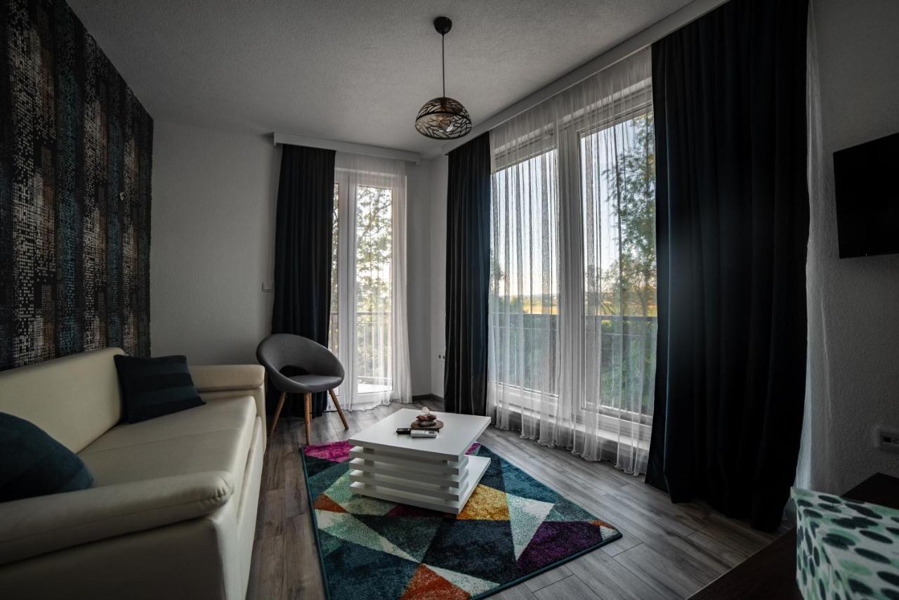 Apartments And Rooms Villa Majestic Bihać Zewnętrze zdjęcie