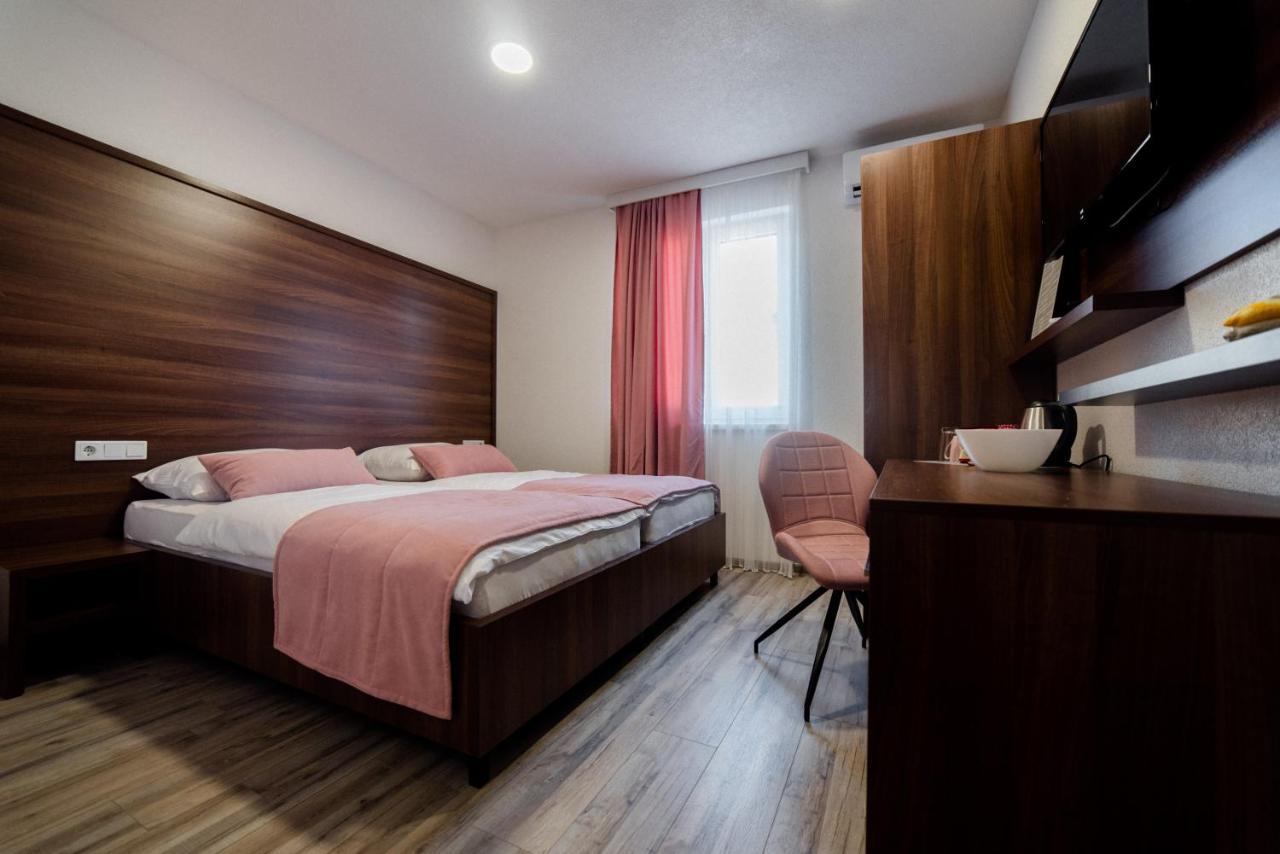Apartments And Rooms Villa Majestic Bihać Zewnętrze zdjęcie